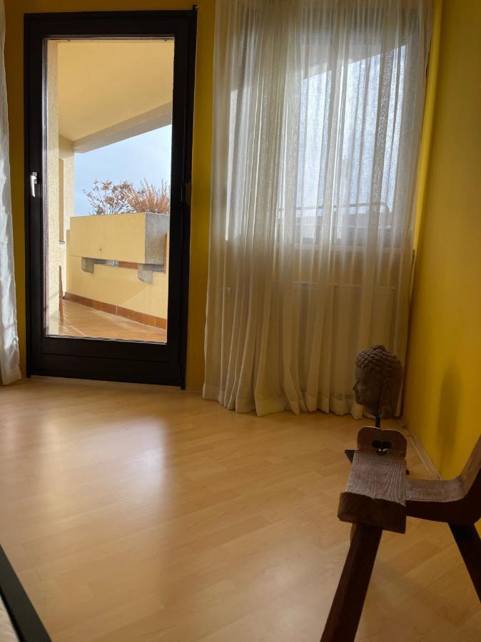 Zentrale Grosszuegige Dachterassen Whg Am Stadtpark In 15 Min Mit U-bahn Zur Messe Apartment Nürnberg