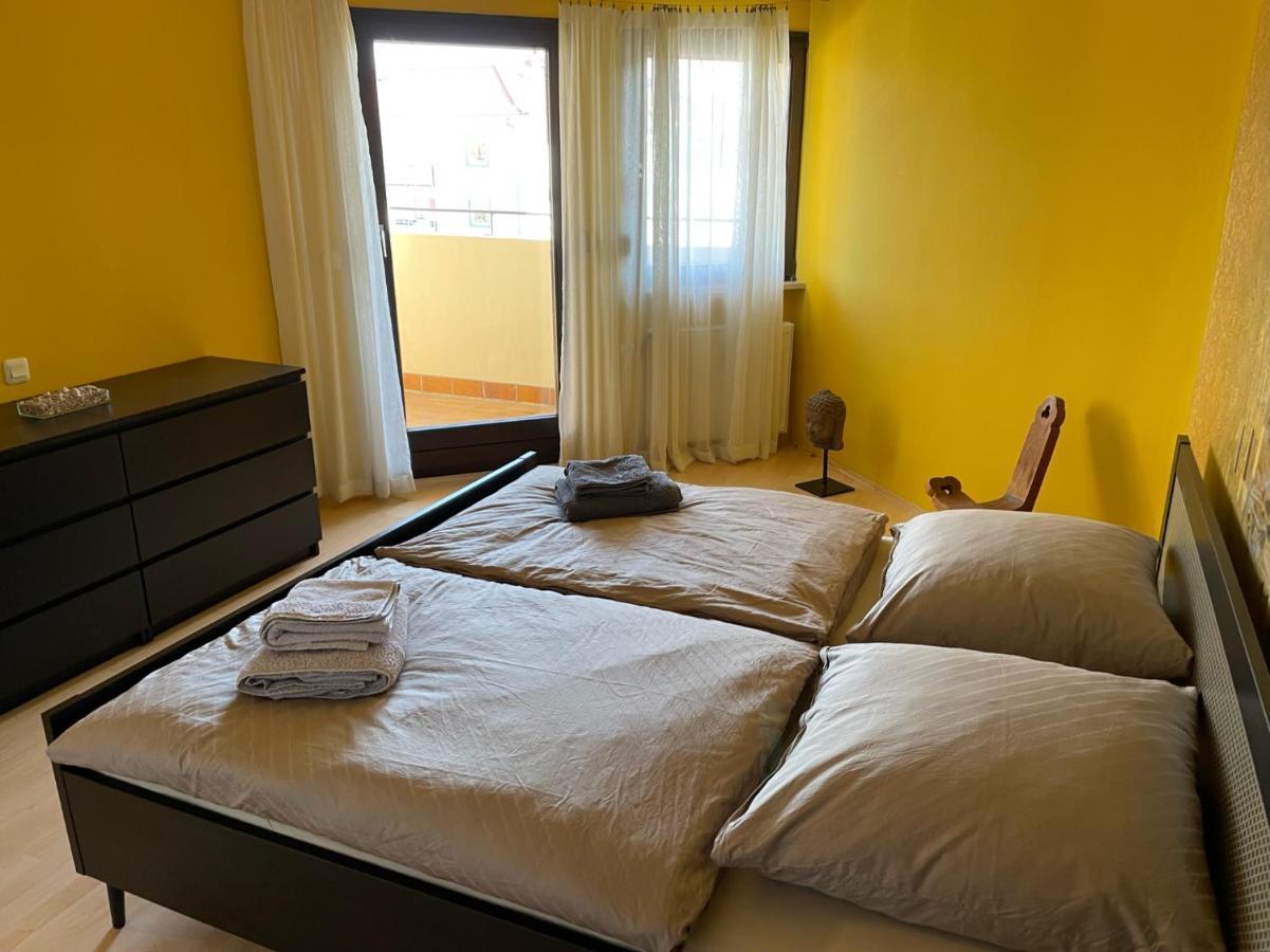 Apartment Zentrale Grosszuegige Dachterassen Whg Am Stadtpark In 15 Min Mit U-bahn Zur Messe
