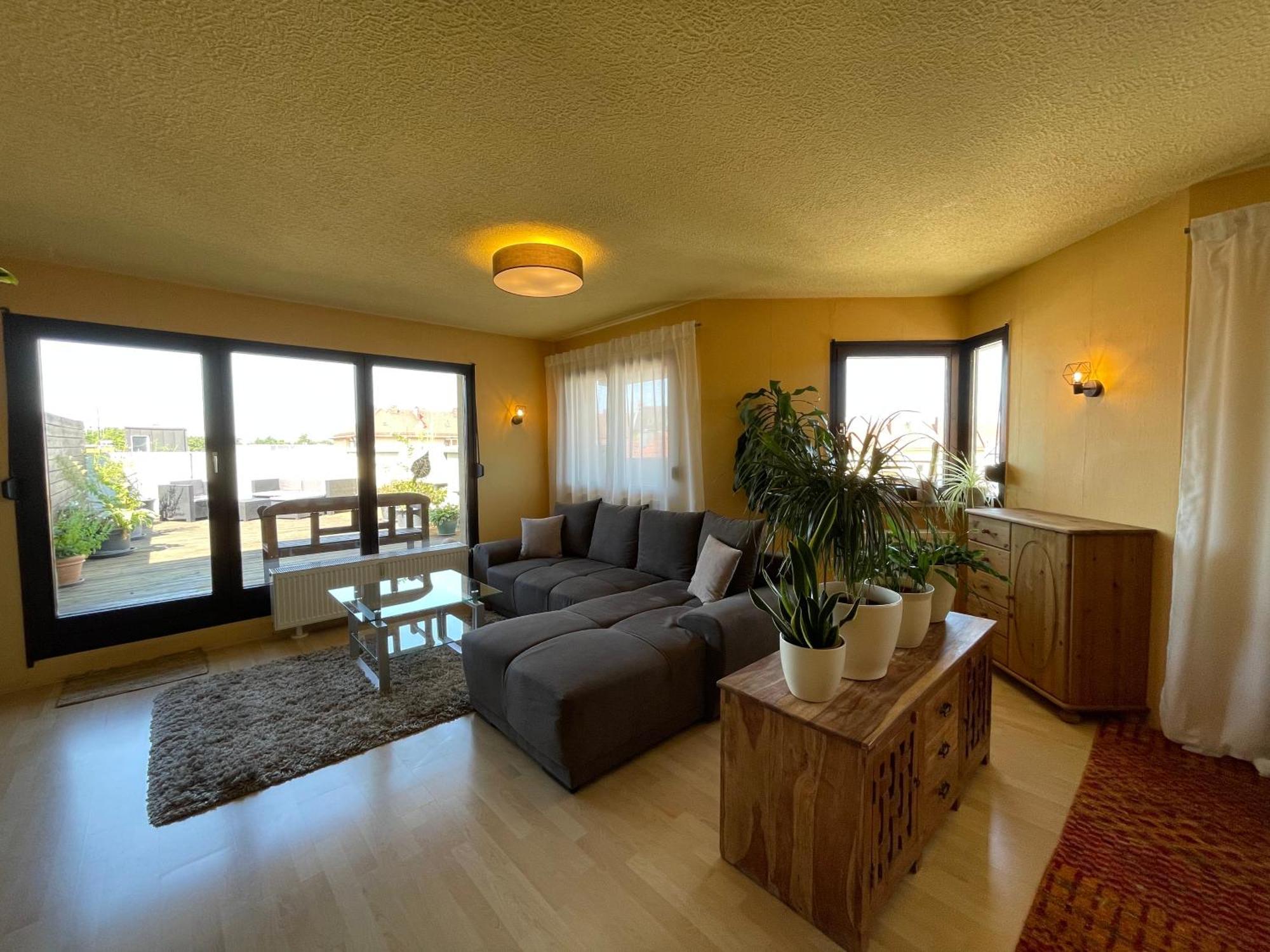 Zentrale Grosszuegige Dachterassen Whg Am Stadtpark In 15 Min Mit U-bahn Zur Messe Apartment *
