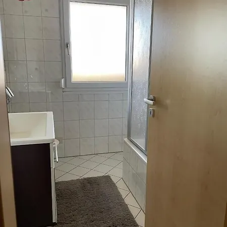 Zentrale Grosszuegige Dachterassen Whg Am Stadtpark In 15 Min Mit U-Bahn Zur Messe Нюрнберг Экстерьер фото